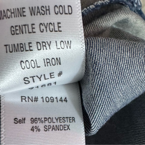 Evereve Lucille Tie Front Blouse Top in Chambray Blue Size Small - Picture 8 of 10